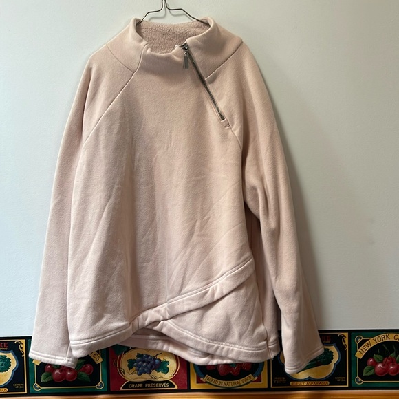Cable & Gauge Jackets & Blazers - Women’s Light Pink/Dusty Pink Pullover Sweatshirt
